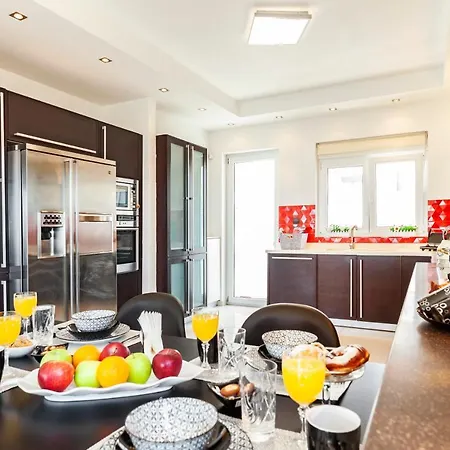 Unique Sea & Sunset イキソス