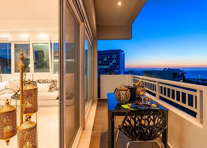 Unique Sea & Sunset איקסיה